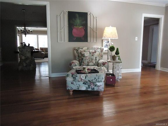 5th image of 3345 Dartmouth Cir
