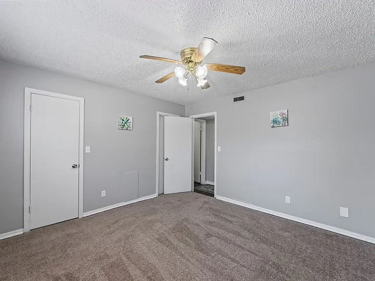 The Woods Apartments — Photo 13
