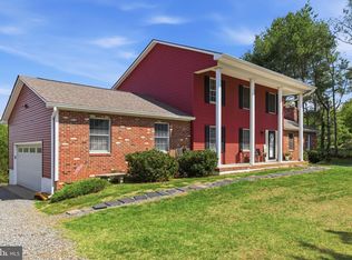 860 Hartwood Rd, Fredericksburg, VA 22406