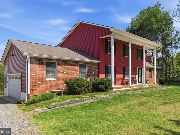 860 Hartwood Rd, Fredericksburg, VA 22406