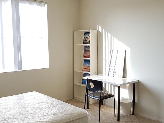 3rd image of 1563 S Barrington Ave #Planetlove1