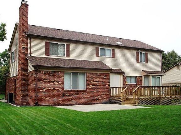 5th image of 720 Shelley Dr