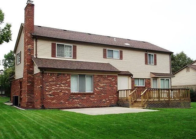 720 Shelley Dr — Photo 5