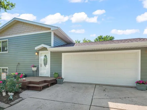 1815 3rd Ave E, West Fargo, ND 58078