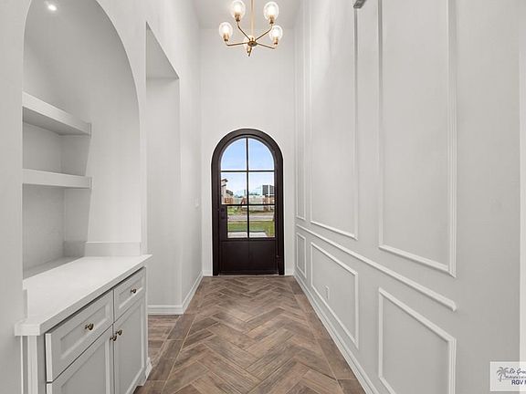 2nd image of 7636 Gladiola St