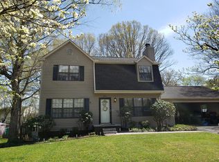 2207 Bishops Bridge Rd, Knoxville, TN 37922