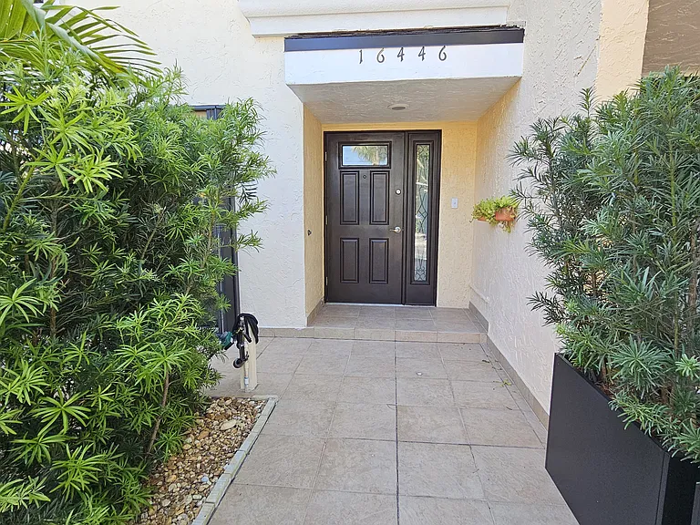 16446 NE 27th Pl #38 — Photo 3