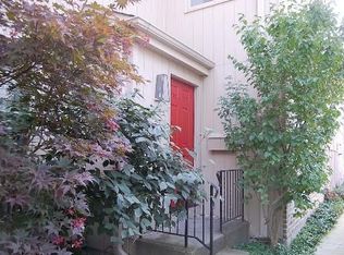 2712 Prairie Ave, Evanston, IL 60201