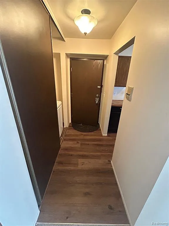 2 bed, 2.0 bath, 1190 sqft, $1,550 — Photo 3