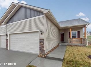 5205 Stone Creek Dr, Pleasant Hill, IA 50327