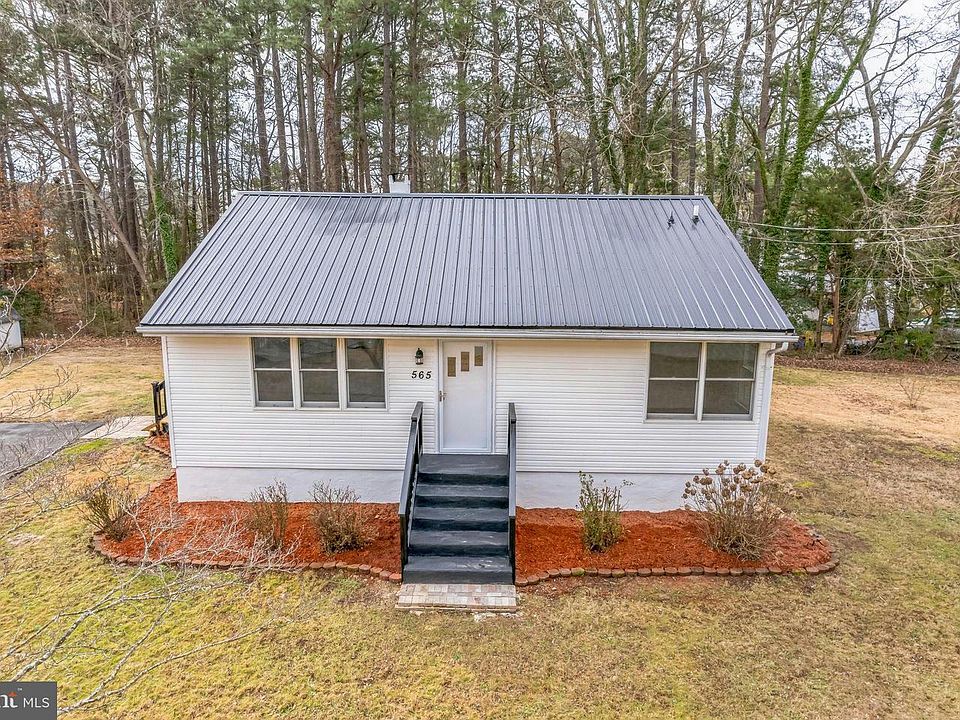 1st image of 565 Twin Cove Ln