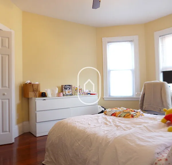 123 Centre St #1 — Photo 4