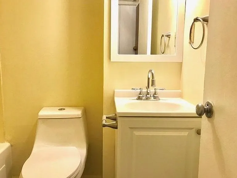 1615 Q St NW #506 — Photo 3