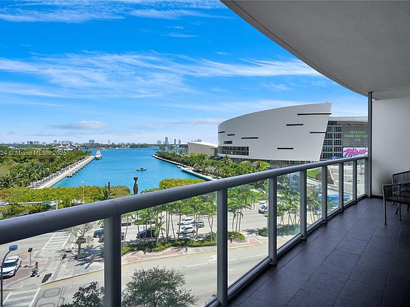 3rd image of 888 Biscayne Blvd APT 610