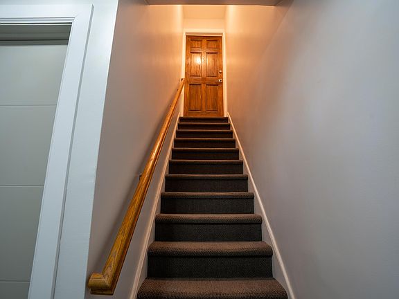 3rd image of 27 Wickes Ave #1