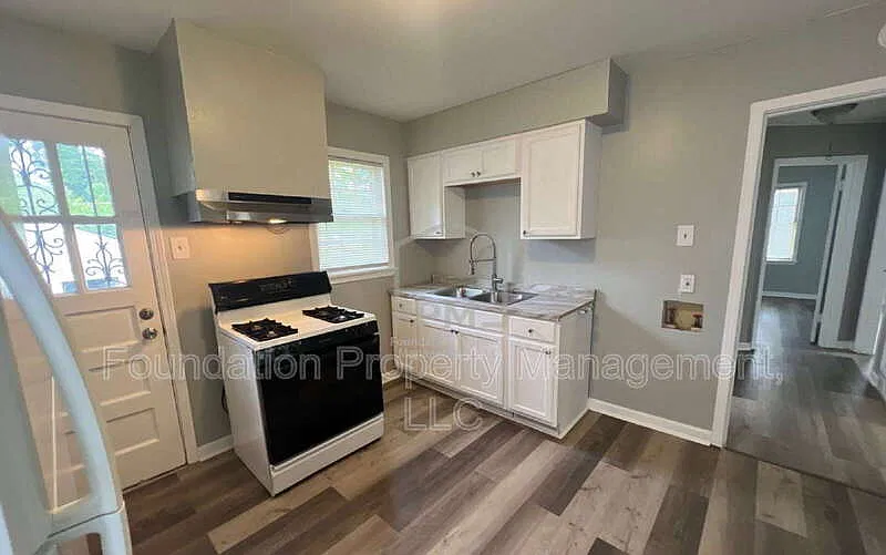2 bed, 1.0 bath, 875 sqft, $995 — Photo 3