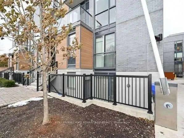 47 Macaulay Ave #101, Toronto, ON M6P 3P5