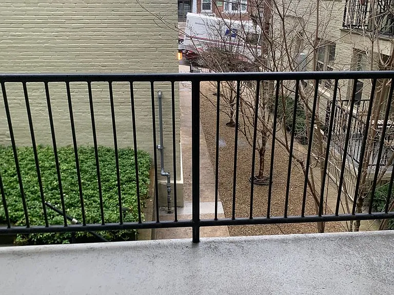 260 Kelton St #2 — Photo 7