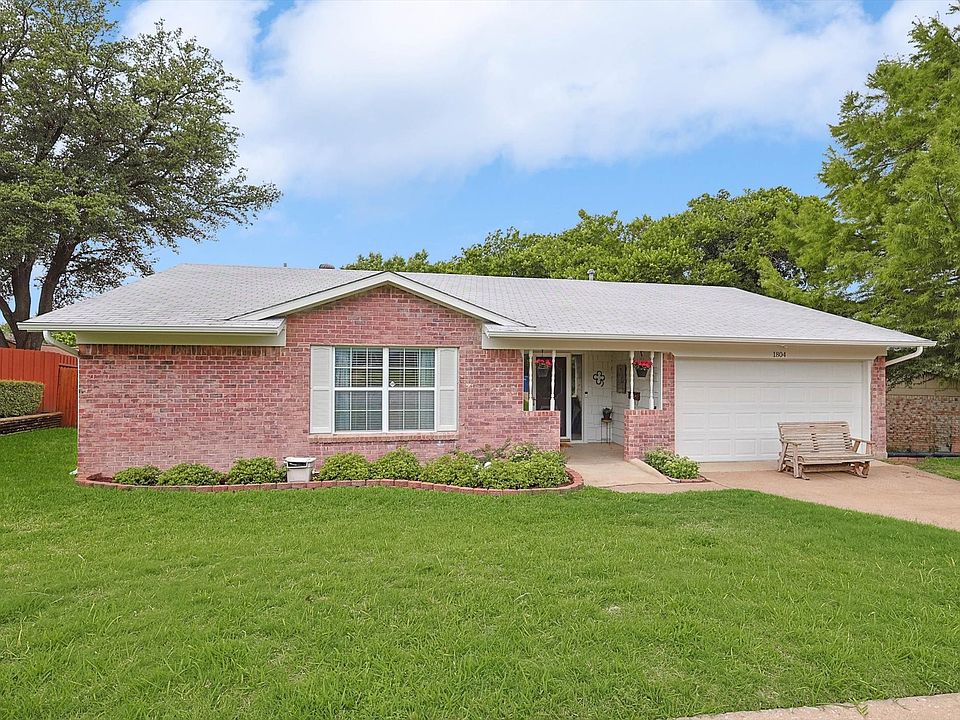 1st image of 1804 Westwood Cir