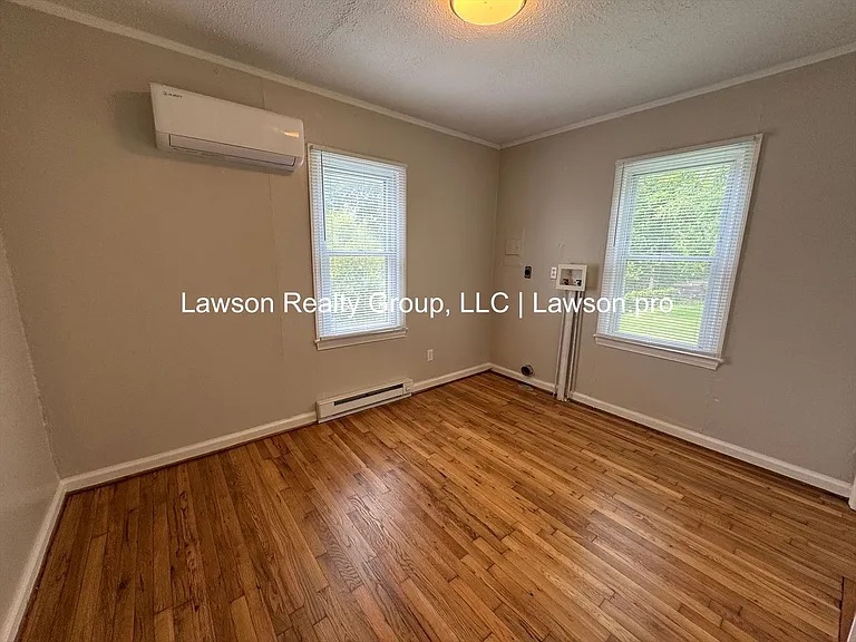 1741 Pexton Ave — Photo 13