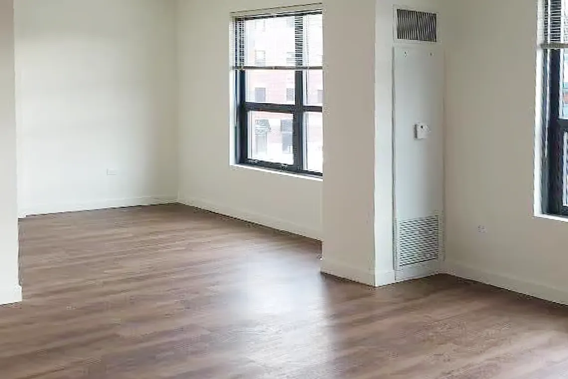Studio, 632 sqft, $2,843 — Photo 3