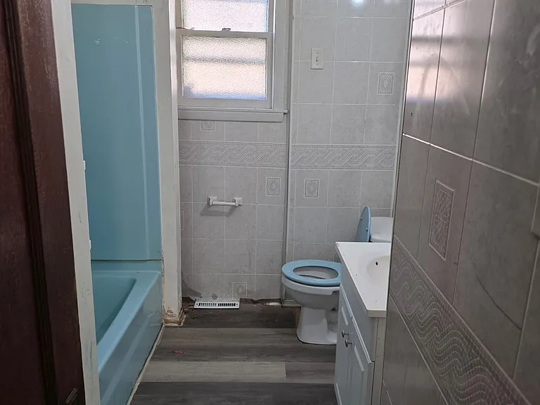 2256 Whitney Ave #2-1 — Photo 8