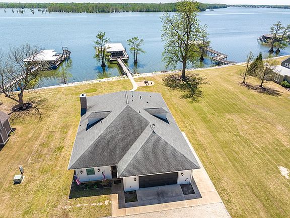 2nd image of 1299 Bream Rd