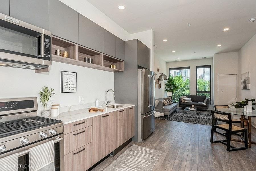 1st image of 852 N Larrabee St #209