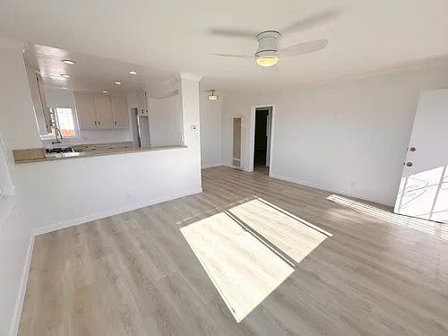 232 Palos Verdes Blvd #A Photo 1 232 Palos Verdes Blvd #A Photo 1
