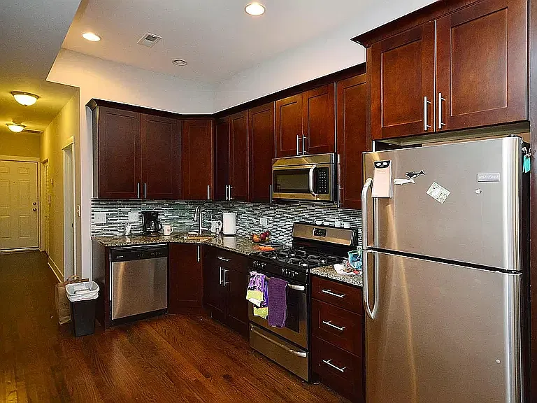 2 bed, 900 sqft, $3,250 — Photo 4