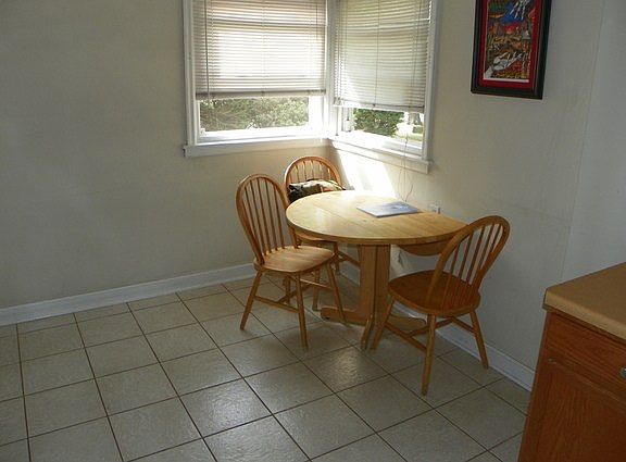 5th image of 10219 S Central Park Ave