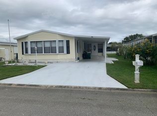 424 Papaya Cir, Barefoot Bay, FL 32976