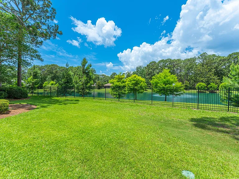 1219 Oakmont Dr — Photo 52