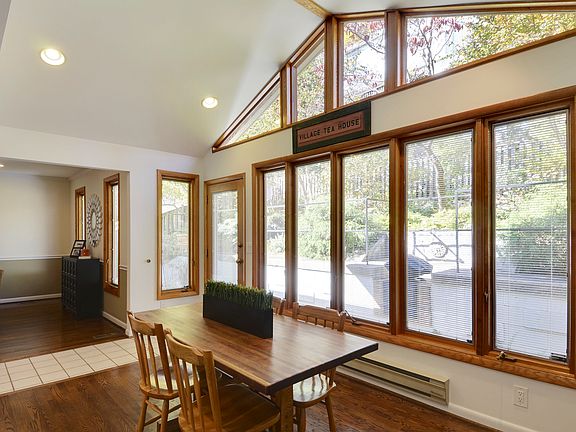 Breakfast Room