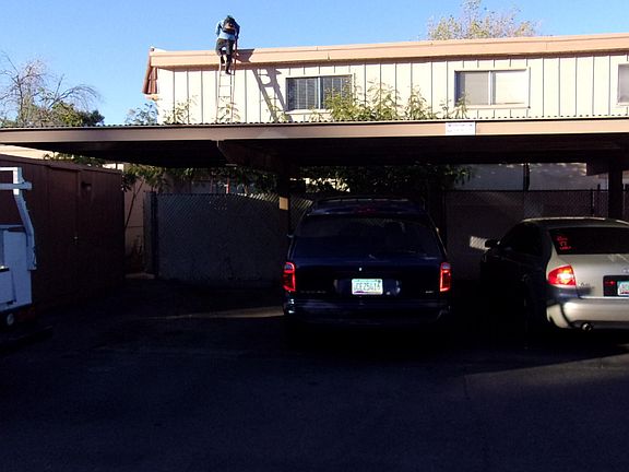 3rd image of 1624 E Logan Dr