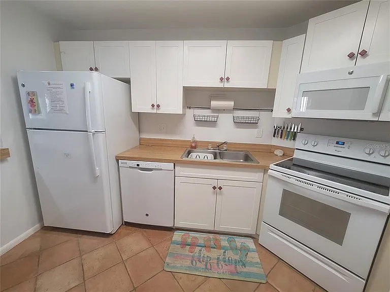1515 Pinellas Bayway S #17 — Photo 9