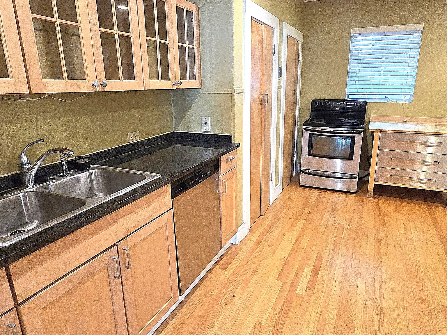 37 Langdon St #2 - 2 — Photo 4