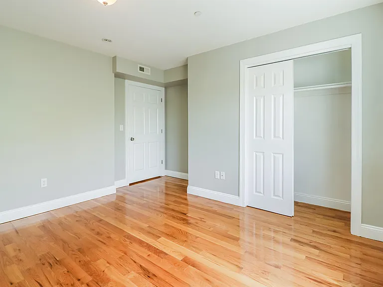 381 Communipaw Ave #3B — Photo 14