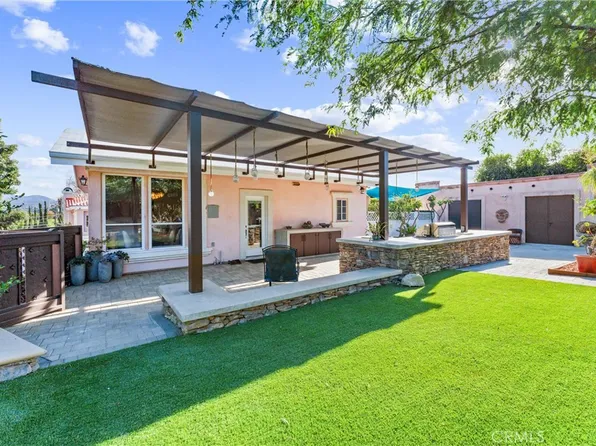 11431 Clybourn Ave, Sylmar, CA 91342