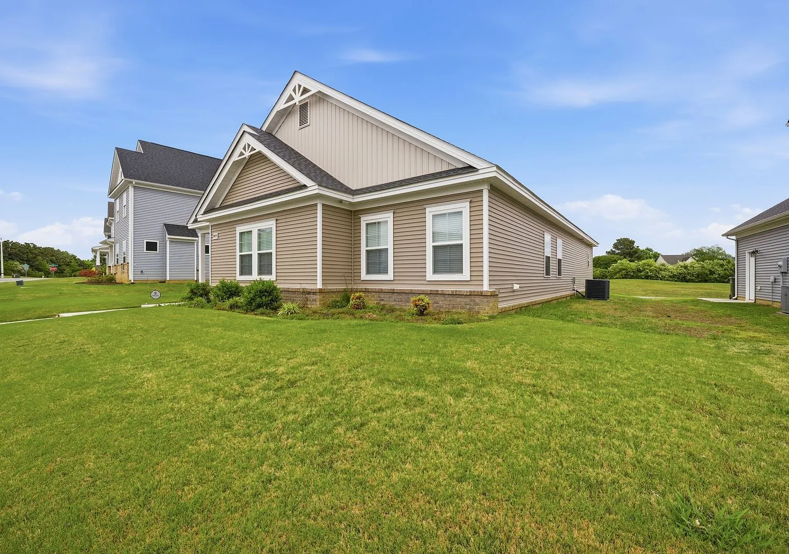 977 Hillpoint Road, Suffolk, Virginia 23434 — Photo 4