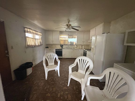 5th image of 1614 Lee St