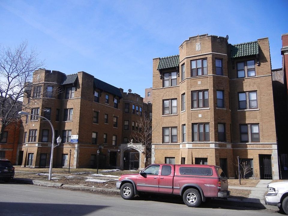 1st image of 6922 S Oglesby Ave APT 4