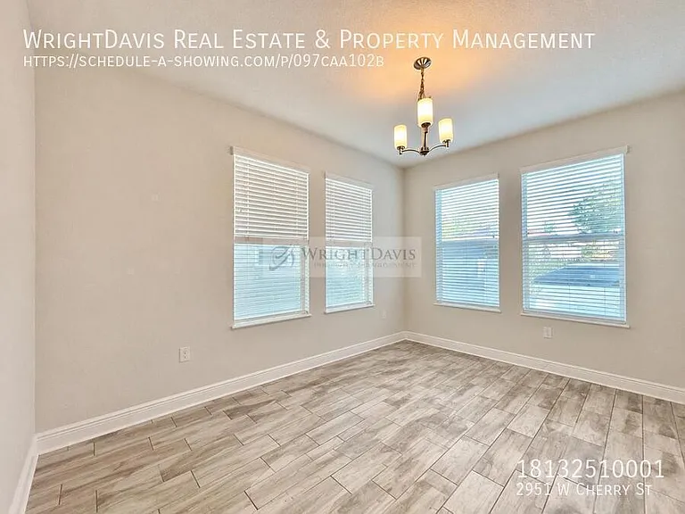2951 W Cherry St — Photo 7