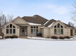 5856 N Raspberry Ln, Churubusco, IN 46723