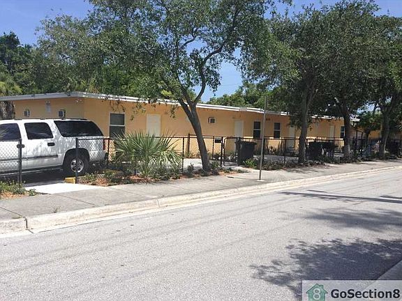 3rd image of 620 Division Ave APT 4
