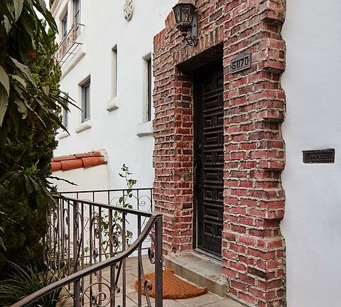 3rd image of 5870 Canyon Cv