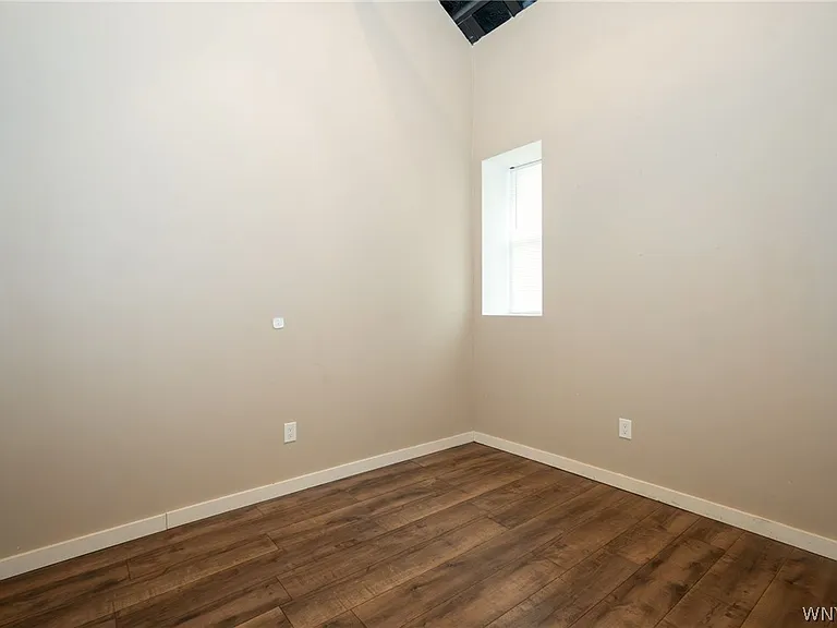 2335 Main St — Photo 15
