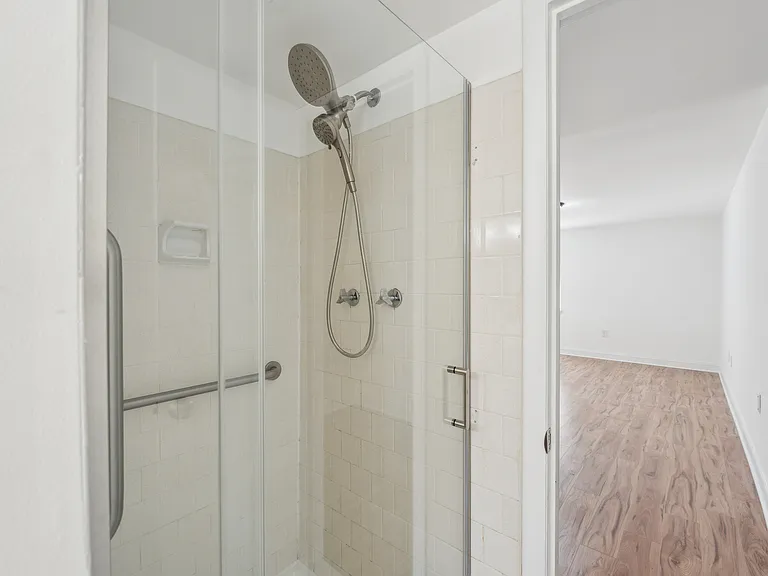 18808 Walkers Choice Rd #4 — Photo 12