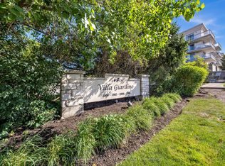 2500 Rutherford Rd #202, Vaughan, ON L4K 5N7