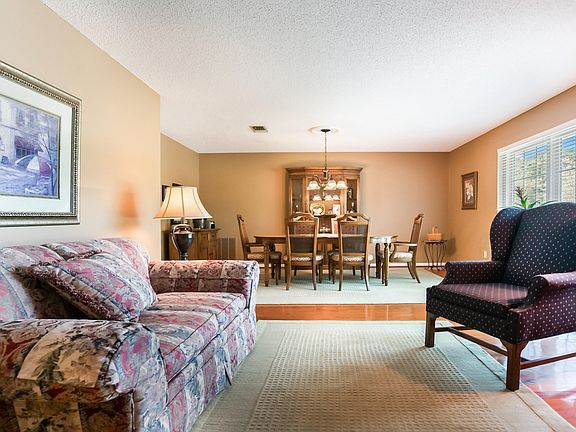 5th image of 8977 Brookshire Ct